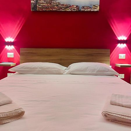 Domus Pisanelli Hotell Napoli Eksteriør bilde
