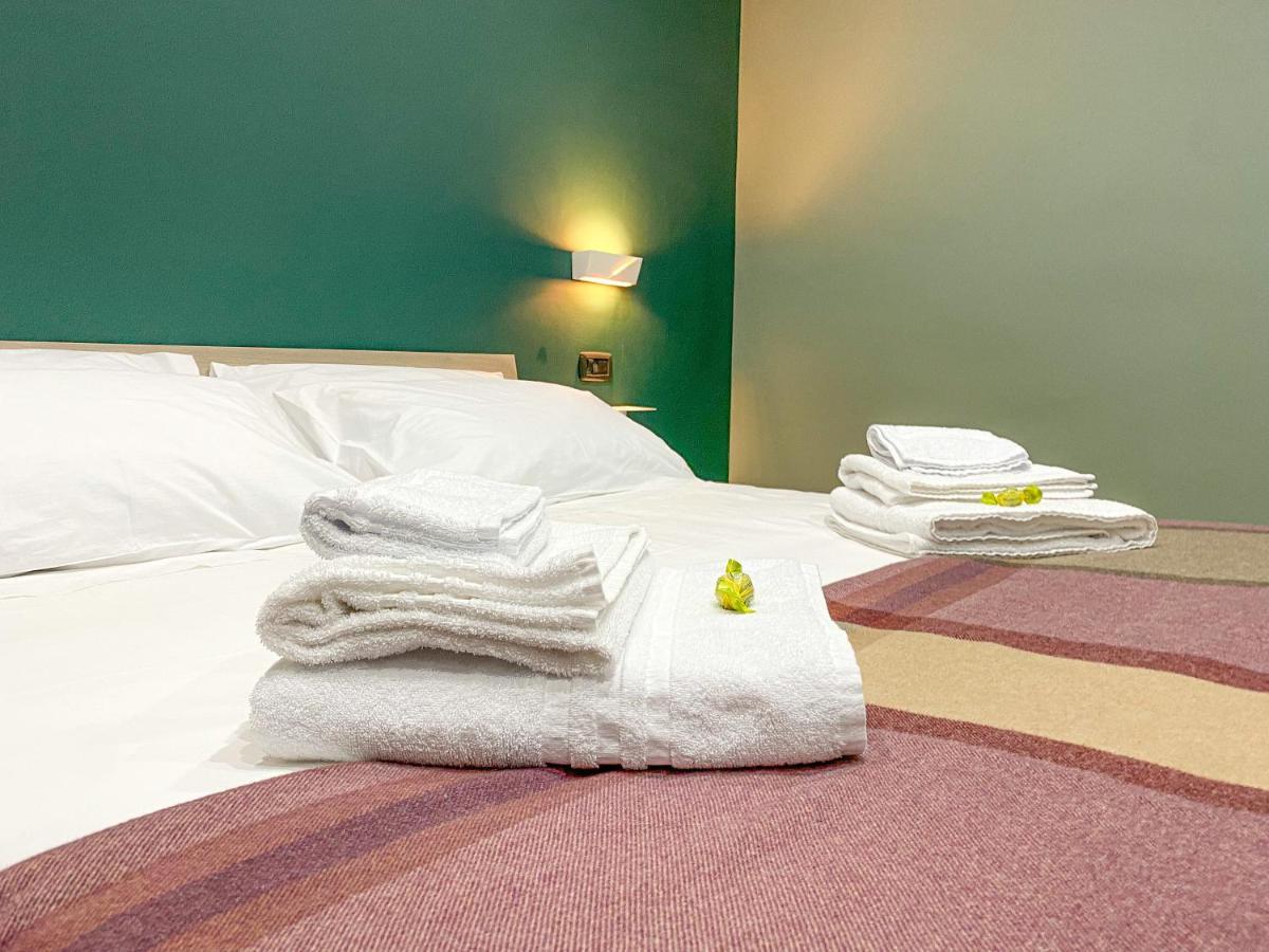 Domus Pisanelli Hotell Napoli Eksteriør bilde