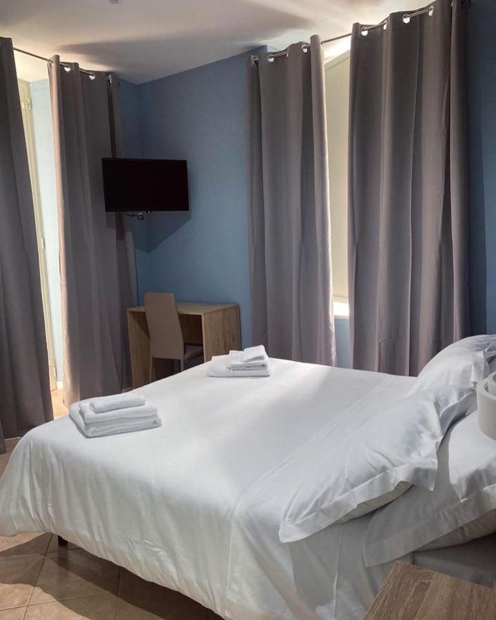 Domus Pisanelli Hotell Napoli Eksteriør bilde