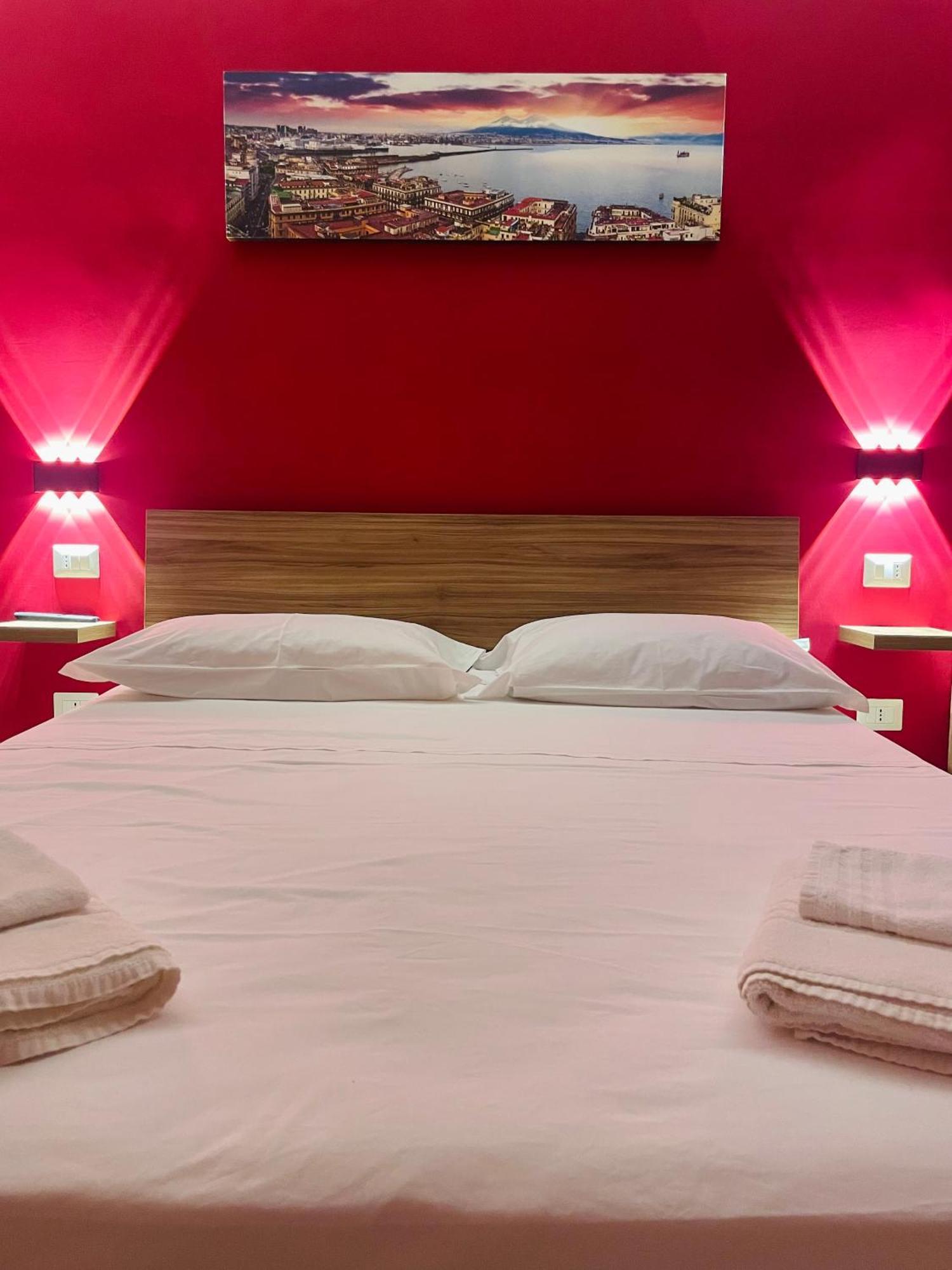 Domus Pisanelli Hotell Napoli Eksteriør bilde