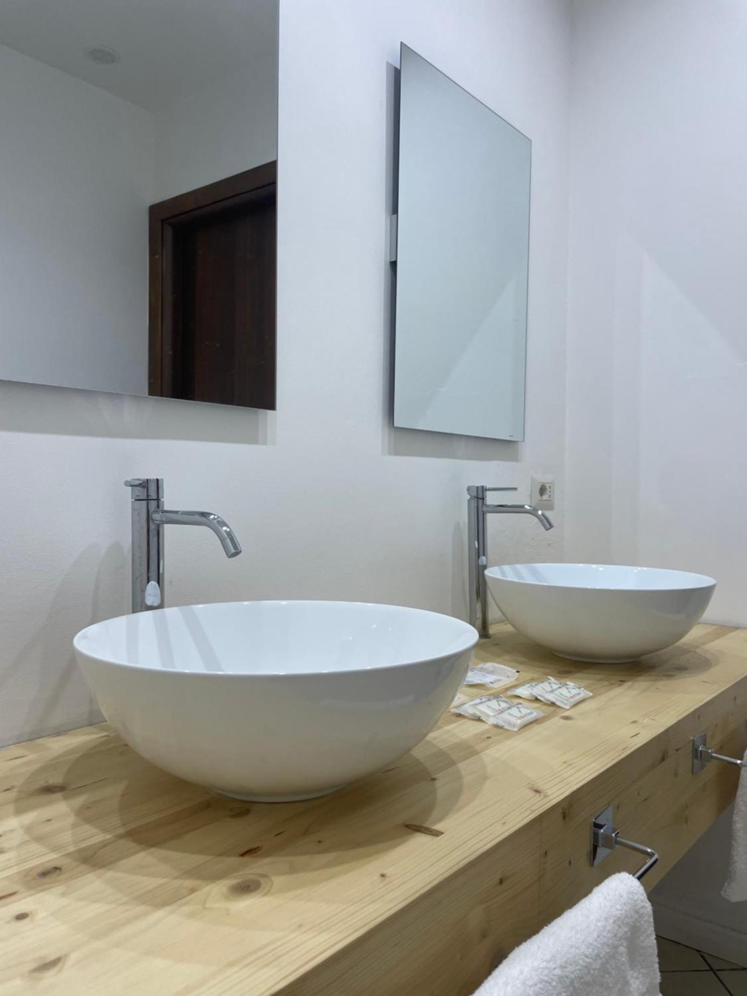Domus Pisanelli Hotell Napoli Eksteriør bilde
